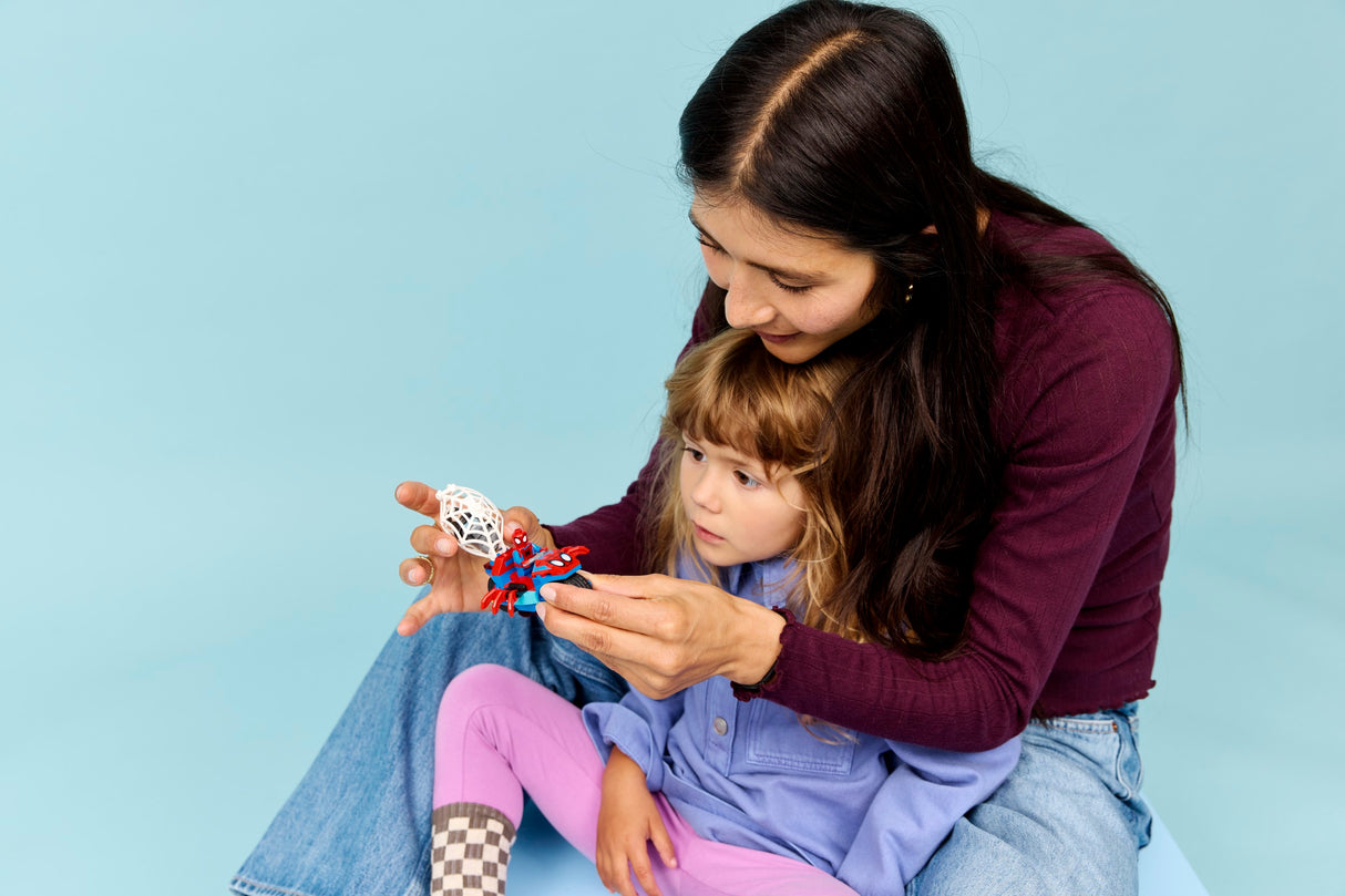 LEGO Spidey oma mootorrattal vs. Rhino 11206L