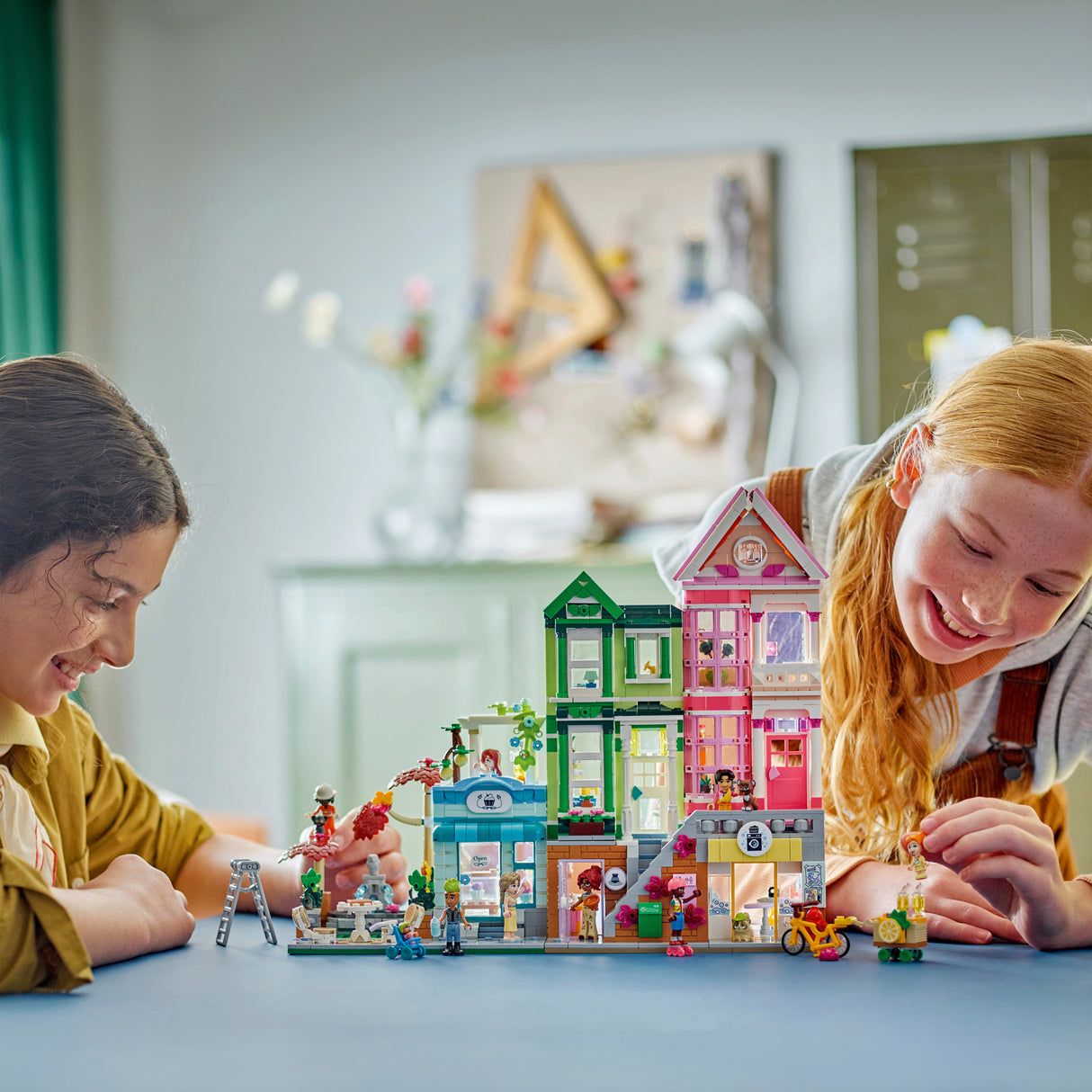 LEGO Friends Heartlake’i linna korterid ja kauplused 42670L